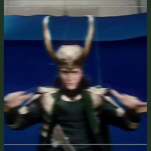 Tantos recuerdos hermosos!! 🤗🫶 Un poquito de Tom filmando todas sus apariciones como Loki en las películas de Marvel y la serie!! 😍💚💚 Se lo extraña muchísimo! #TomHiddleston #LokiDay #Avengers #marvelmovies #thargentina | Tom Hiddleston Argentina