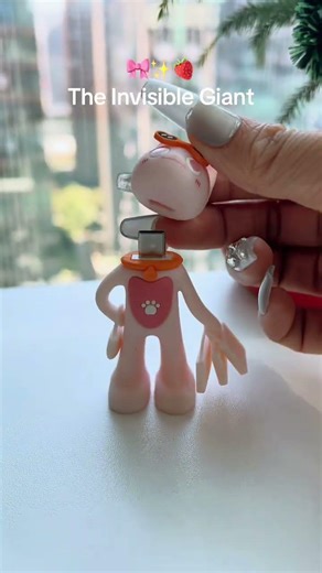 what are vikky looking for👇🏻🐈💕 #laptop #pink #desksetup #flashdrive #aesthetic