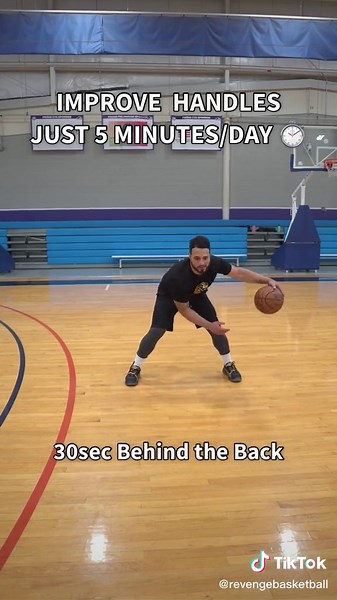 You just need 5mins/day to improve your basketball handles. ✋🏀🤚⁣ ⁣ Here's the complete list of drills: ⁣ ⁣ 🤚Right Hand Pounds 30 seconds⁣ ✋Left Hand Pounds 30 seconds⁣ 🤚Right side to side 30 seconds⁣ ✋Left side to side 30 seconds⁣ 🔥Crossovers 30 seconds⁣ 🔥 Behind back 30 seconds⁣ 🔥 Figure 8 backward 30 seconds⁣ 🔥 Figure 8 front ward 30 seconds⁣ 🔥 Cross Between behind 1 minute⁣ ⁣ ⁣#handles #nba #basketball #coachrock #revengebasketball #ballislife #basketballneverstops #basket #basketbal