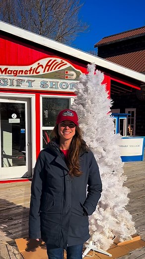 🎄Christmas on the Wharf – Live Music Lineup!🎄 ✨Looking for magical Christmas vibes? You’ll find them right here at Christmas on the Wharf! Join us every Saturday evening at 6:30pm for LIVE local Christmas music that fills the Wharf with festive cheer. Stroll the deck, explore our cozy Gift Shop, and soak in the sights and sounds of the season. ❤️ 🎄Christmas on the Wharf – Live Music Schedule: 🎶 November 15: GALE Force Quartet 🎶 November 22: First Baptist Carollers 🎶 November 29: Greater Mo