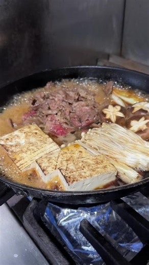 nothing better than learning from a real japanese chef on how to make homecooked dishes!! #sukiyaki #beefrecipes #easyrecipe