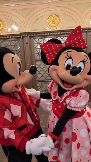 58K views · 3.2K reactions | Happy Birthday Mickey and Minnie Mouse #disney #disneyland Disneyland | gentlemansdisney | Facebook