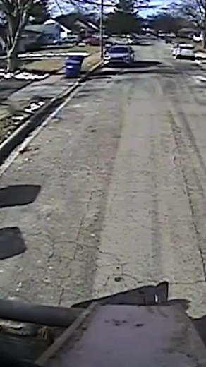 Oxygen Tank Explosion: Garbage Truck Incident Explained