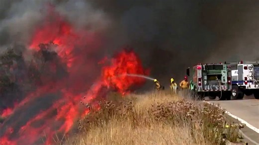 Wildfires Spread Out West as Canada Fire Smoke Covers Midwest