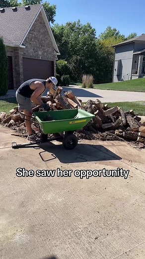 Jenn Cassandra (@jenncassandra)’s videos with Jackass theme - Saltyapple3