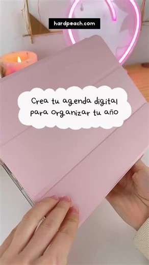 Comienza a crear tu agenda digital como necesites con la colección de Bullet Journal 😍✨ 💖 ¡Elige tu modelo favorito y comienza HOY! Hay varios modelos de Bullet Journal disponibles en https://hardpeach.com/collections/bullet-journal 👉 Bullet Journal es un sistema de organización en el que puedes combinar una agenda, planificadores con distintas temáticas, álbum, diario… ¡lo que necesites en tu año! 😍 Es una opción muy creativa y práctica con muchas posibilidades, además podrás utilizarlos en