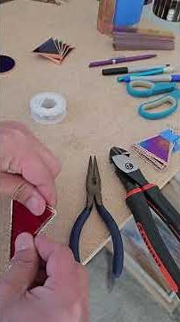 Stained Glass - How to Wrap a Tree with Twisted Wire. Christmas Ornaments #stainedglass