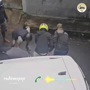 453K views · 6K reactions | Vol de voiture : Nyjel Berjeeraz interpellé après une course-poursuite mouvementée, puis hospitalisé nous avons eu ￼le père de Nyjel aux téléphone Mr Berjeeraz écouter sa réaction .Maintenant ce au public de juger.￼ Selon le Chef Inspecteur Shiva Coothen a affirmé que le Commissaire de Police a demandé l’ouverture d’une enquête pour faire la lumière sur cette affaire. | Radio Mo Pep - Info Libre | Facebook
