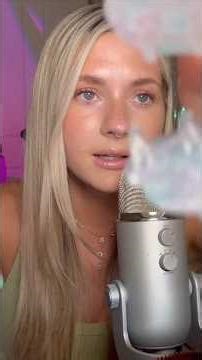 ASMR What’s In My Bag🫶 #asmr #visualtingle #asmrsounds #nails #asmrtriggers #asmrtapping #relax