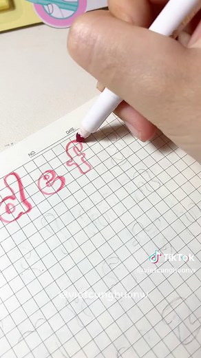 Gợi ý 1 font chữ viết tiêu đề đơn giản #vietcunghuonw #learnontiktok #gócsángtạo #calligraphy #headerideas #takenotes #tieude #headertutorial #xuhuong