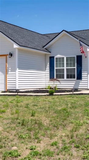AVAILABILITY ALERT 🏠 A quick glimpse into our Hope Mills rental cottage. Book your next stay in Hope Mills at the link in bio. #staycarolina #rentalproperty #vacationhomes #vacationhomes #vacationrental #diy #homeinspo #northcarolina | Stay Carolina