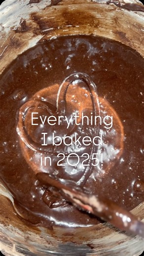 Rue.Bakes on Instagram: "Alhamdulillah, 2025 is officially my baking year 🤍✨ I always believed cooking and baking were complicated (still standing by that for cooking), but baking? Subhanallah—it’s become a process I can now trust, follow, and enjoy… almost with my brain switched off. Alhamdulillah! . I’m grateful to my mentor @sweetaddictions4you — Jazakallah Khairan for your patience, guidance, and constant support. ♥️ Learning something new from you every single day! . And to @asfia_ishaq, o