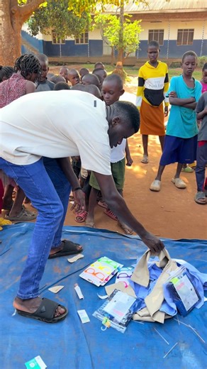 New Christmas Clothing for Children from Italy