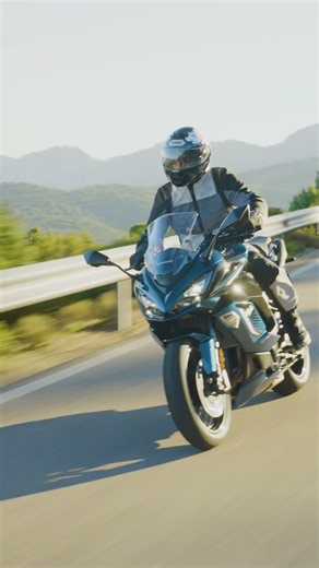 Rápida en las curvas, relajada en la vuelta a casa 🫡 Ninja 1100SX, lo mejor de ambos mundos.