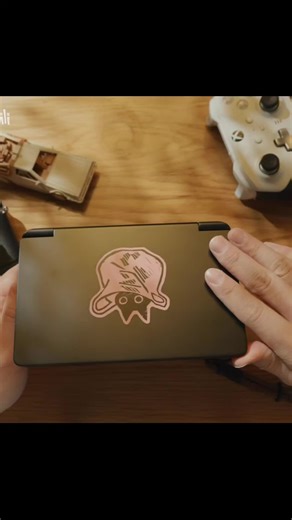 This is the smallest but full windows and notebook style computer #gpdwinmini