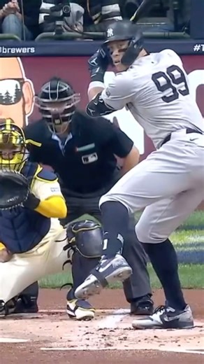 “Say, what do you think of the nerve on them Dam Yankees, eh? Judge and Rizzo Dropping bombs on our backyard on Volpe’s birthday here.” -Fredo Corleone: They didn’t know it was Volpes birthday.🎂 15-5 Win 😳 | LIL “MO” Mozzarella