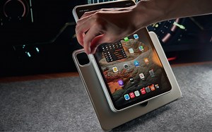 iPad保护套能旋转、升降还能磁吸，还有一个隐藏抽屉放笔，功能真的太多