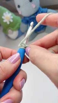 Left Handed Crocheter: Starting a Project