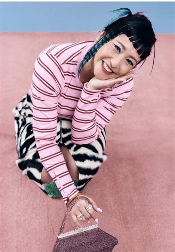 The term kikay was not yet widely used during her time, but it has since become inseparable from her image. A quick search of the word—often traced back to the ’90s and 2000s—will yield a plethora of references to Jolina Magdangal. The Oxford English Dictionary defines it as an adjective describing a woman who is “interested in beauty products and fashion.” But for Jolina herself, to be kikay is simply to be happy. “Happiness. ’Yun ang kikay sa’kin. Kailangan happy ako, tapos colorful… colorful,