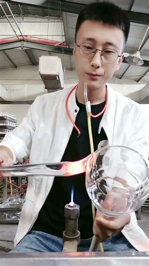 BREATHING Life Into Glass! The Secret Of High Temp Lampworking 🗯