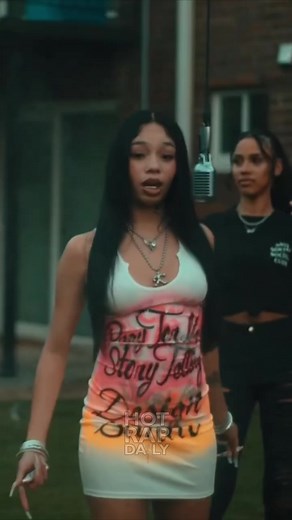 DEEP VOICED FEMALE RAPPERS.. 👀 W or L? Comment below 🔥 #hotrapdaily #freestyle #liveperformance #music #rap #raptv #akademiks #femalerapper