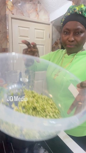 How to slice okra in seconds using a Ninja Blender no more hard cutting 👩‍🍳✨ Chef J.O’s kitchen #ChefJOKitchen #NinjaBlenderHack #OkraPrep | JO Media