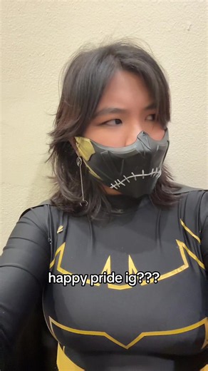 queer cass you are so loved by me (you can rip my headcanons from my cold dead hands) #cassandracain #batgirl #dccomics #wlw #batfamily