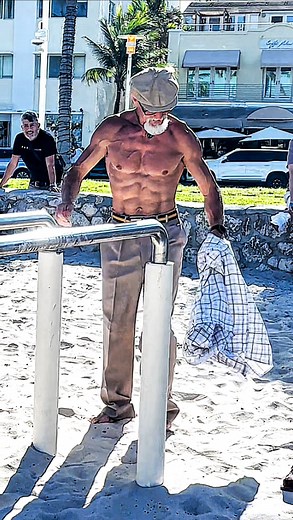 7M views · 51K reactions | Human flag challenge with grandpa? Yes please  ️‍♂️©️ @flagowy_trener ___________ #calisthenics #bodybuilding #bodyweight #prank | Fit_oldboy | Facebook