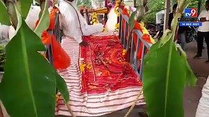 26K views · 161 reactions | Pune | इंदापुरात बैलगाडीतून नवरीची निघाली मिरवणूक - tv9 | TV9 Marathi | Facebook