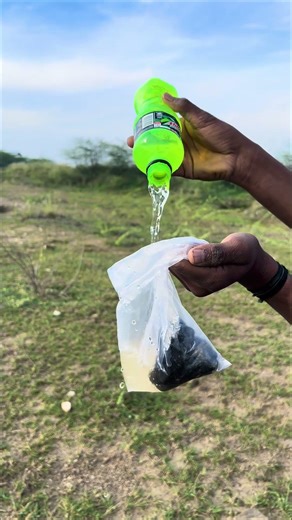 ✅ The guy shows SURVIVAL skills: I made a washing machine in the forest with my own hands💦🧦