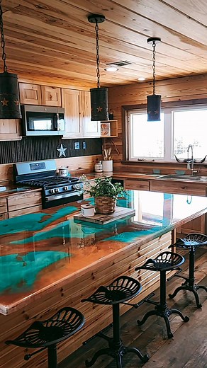 Refresh Your Kitchen with Western Farmhouse Decor