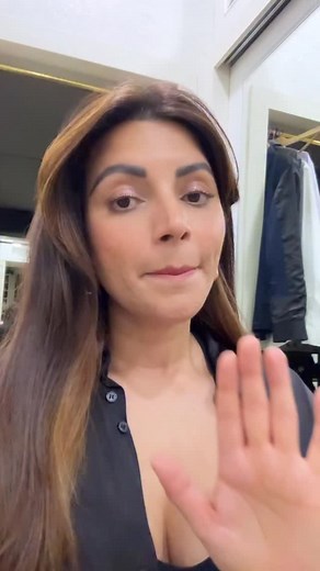 Shama Sikander on Instagram: "Suna Aapne…..!!? #comedy #reels #funnyvideosclips #shamasikander #actorslife"