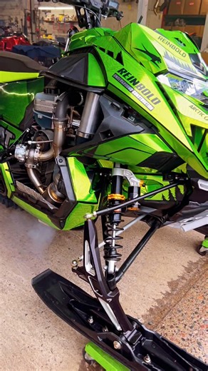 Just some 858 Turbo clips from last winter! We’re excited to get back on the snow with this badass kit and there’s still plenty of time to get one for yours 🔥 This kit is designed to run on non-oxy 91 octane premium pump gas at all elevations and produces 215 HP on pump gas at 8300-8500 RPM! The wastegate, secondary injectors, and our programming makes this fully altitude compensating from sea level to 8000 feet! 🔗 LINK IN COMMENTS #speedwerxusa #straightupusahorsepower #performance #experienc