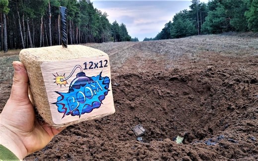 俄罗斯小伙又玩火，在地下引爆超级方块响炮，整片空地都在颤抖！