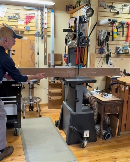 Bandsaw Resaw of a 6 ft. 2X6… the better way. I could have planed these tabletop planks down to the right thickness, but that’s turning a lot of good wood into sawdust. With a quality/properly tuned-up bandsaw, you can end up with a nice piece of resawn walnut veneer. Then, run your stock through the planer a couple of passes to final dimension. Have a great #walnutwednesday #bandsaw #woodworking #tipsandtricks #woodworkinghacks #woodworkingjigs #lagunatools Music: Chip Torn Musician: Johnny La 