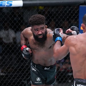 UFC Vegas 57: Chris Curtis dominates Rodolfo Vieira to extend his winning streak