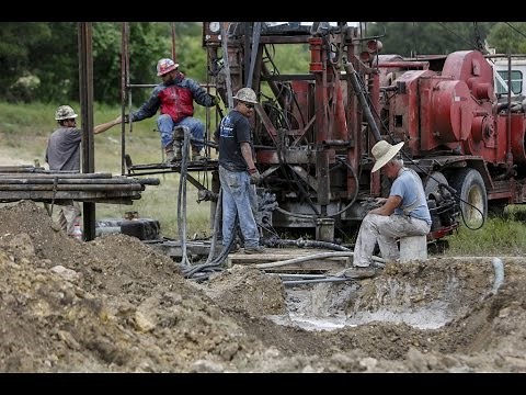 What happens to abandoned oil and gas wells in Texas?