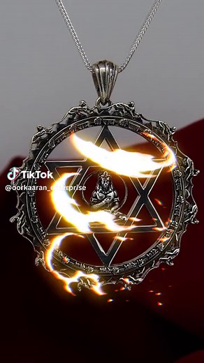 Yantrodharaka Hanuman Pendant: Spiritual Protection and Guidance