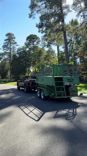 chase_whitehurst (@chase_whitehurst)’s videos with Let the big dog work his magic - Juicy agriculture