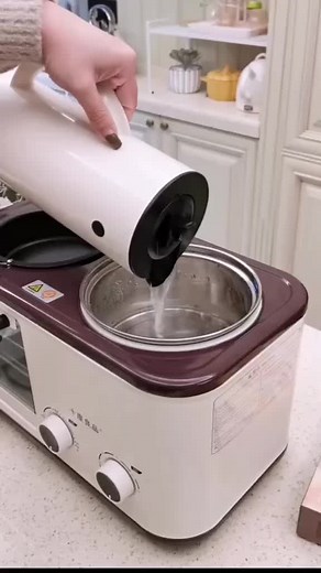 Breakfast machine#yourramadansong #fawazeerramadan #behindthescenes #cookfromhome #suhoortime #joyofgiving #dontlaughchallenge #imonlyhuman