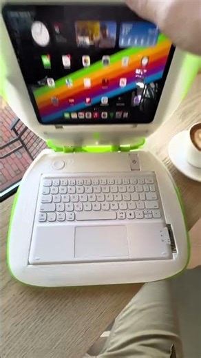 Apple Turnover iBook at the Coffee Shop
