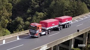 A PACCAR Financial acaba de comemorar 02 anos no Brasil, e ninguém melhor para falar sobre o banco do que o próprio cliente. Confira o depoimento do Marcos Teixeira, Diretor Administrativo da Costa Teixeira Logistics, e saiba mais sobre os #benefícios de #financiar o seu #caminhão #DAF com a #PACCARFinancial. | DAF Caminhões