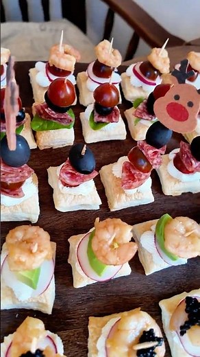 Easy Holiday Canapés 🎄