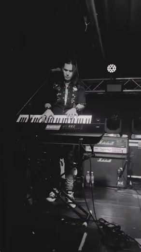 "Torn" is out now. I'm posting this version as this was one of the gigs where my voice was going on and off from exhaustion. One of my faves from the album. Full version on my YT channel. 🎥@jelusick.spain | Dino Jelusick