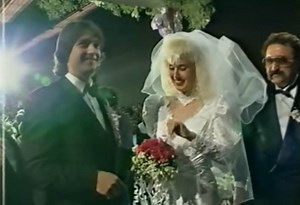 NA SVADBI VEKA, PEH KAKAV SE NE PAMTI: Lepa Brena i Boba nisu znali šta ih je snašlo, svaka mlada bi bila očajna