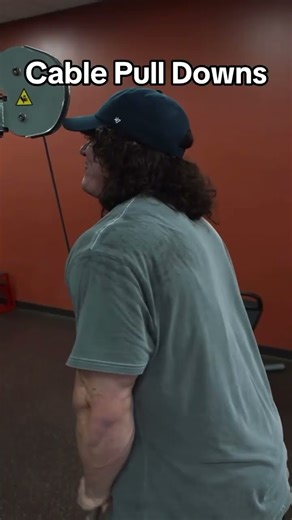 3 QUICK TIPS to get BIGGER TRICEPS! 🤫