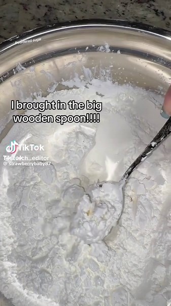 3 spoonful video in 1 @Strawberry 🍓 Baby #spoonfulsofstarch #cornstarchsqueakyeating #cornstarchasmr #cornstarchsqueak