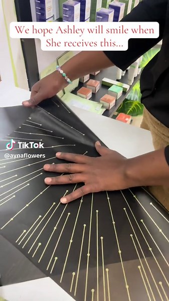 Book Valentine's Day Flowers for Special Smiles