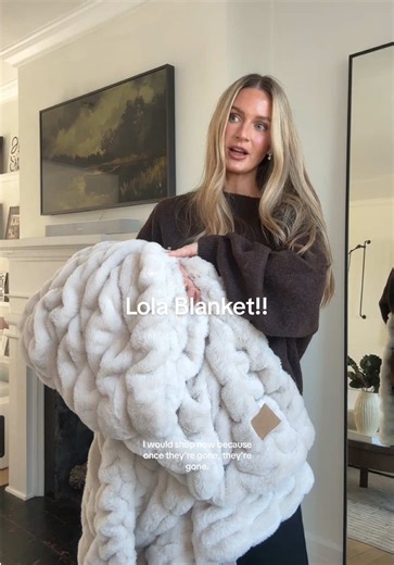 Get Early Access to Lola Blankets Sale with 45% Off!