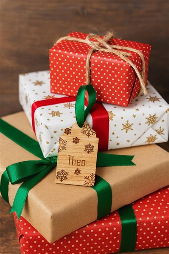 Snowflake Christmas Gift Tag - Reusable Name Tags, 3 Coloured Ribbons Included - Etsy UK